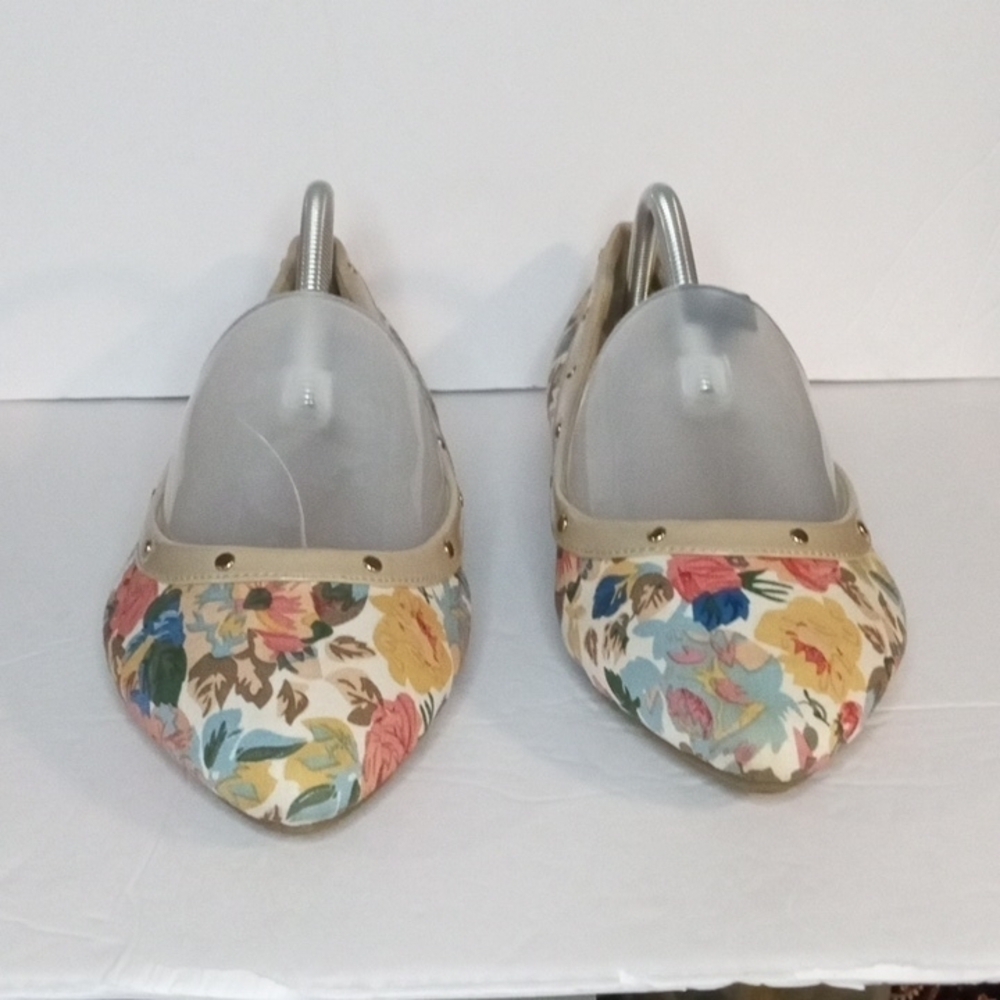 AVON Cushion Walk Pointed Toe Flat, 11, Tan floral print, Pre-owned - Picture 3 of 8
